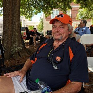 Meet your Posher, Larry